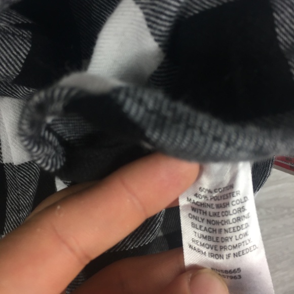 MAKE + MODEL Tie Waist Flannel Shorts - Picture 6 of 6